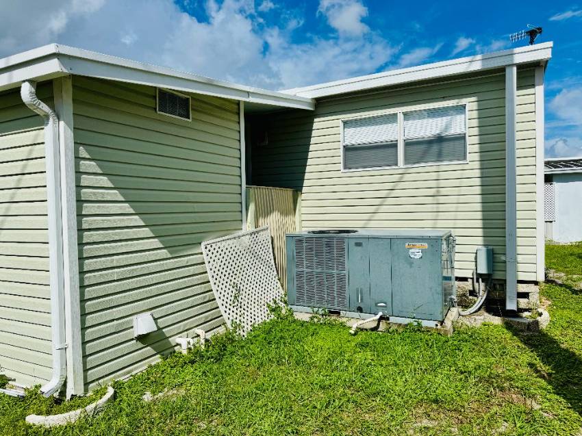 91 Orange Manor Drive a Winter Haven, FL Mobile or Manufactured Home for Sale